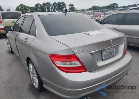 2009 Mercedes-Benz C 300 Sport из США, поврежденный, VIN WDDGF54X09R072655